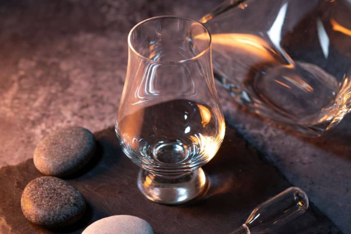 carafe whisky verre dégustation