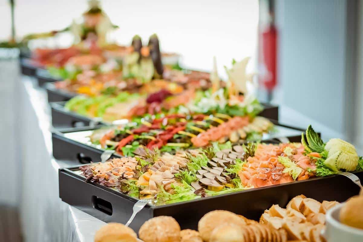 Plats confectionnés par un traiteur